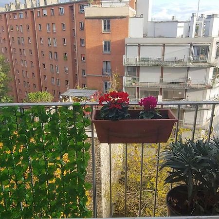Studio With Balcony Paris Bagian luar foto